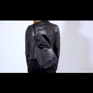 Timbuk2 Iris convertible sling purse